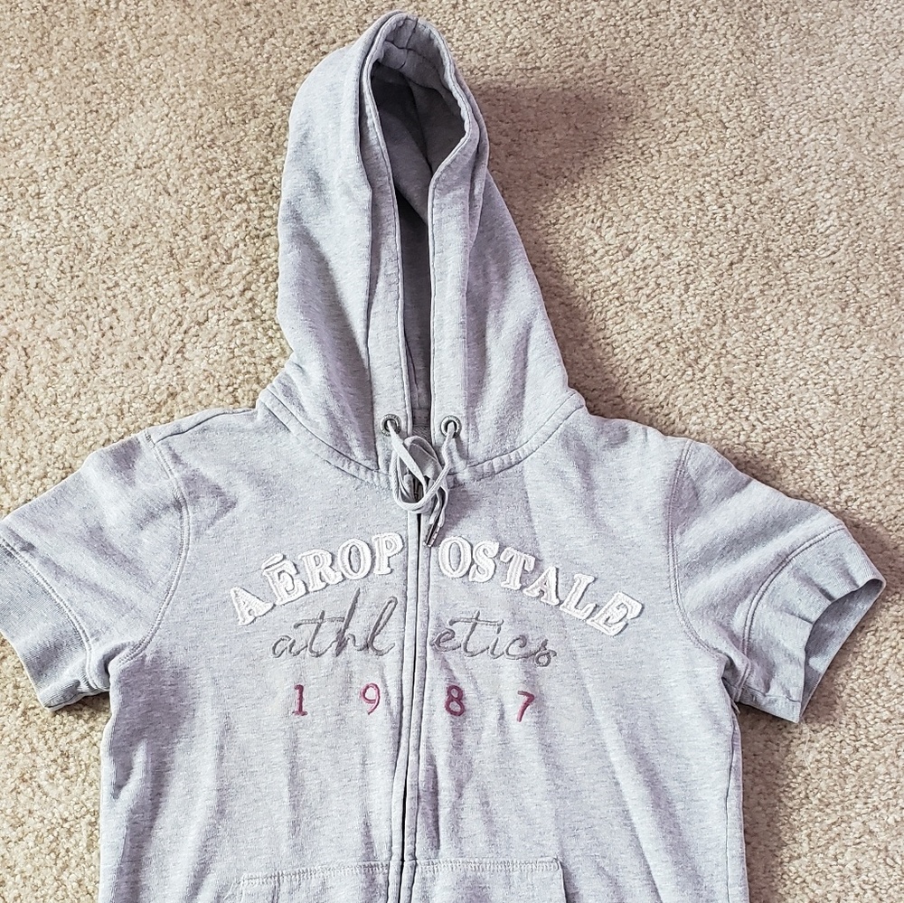 Aeropotle women zip up short sleeve hoody